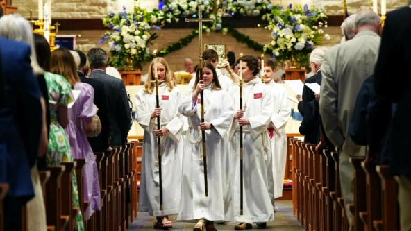 Traditional Easter Wide